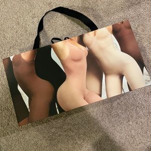 Skims Gift Bag Medium